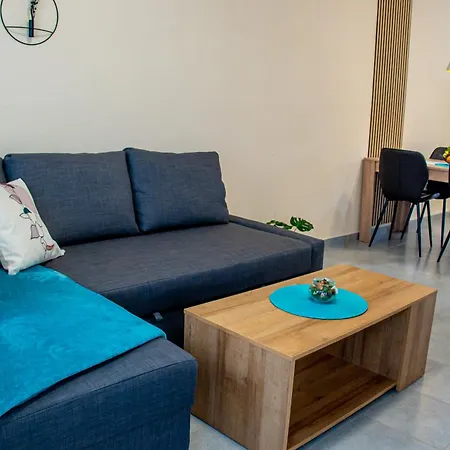 Sunday's Apartman Paralímni